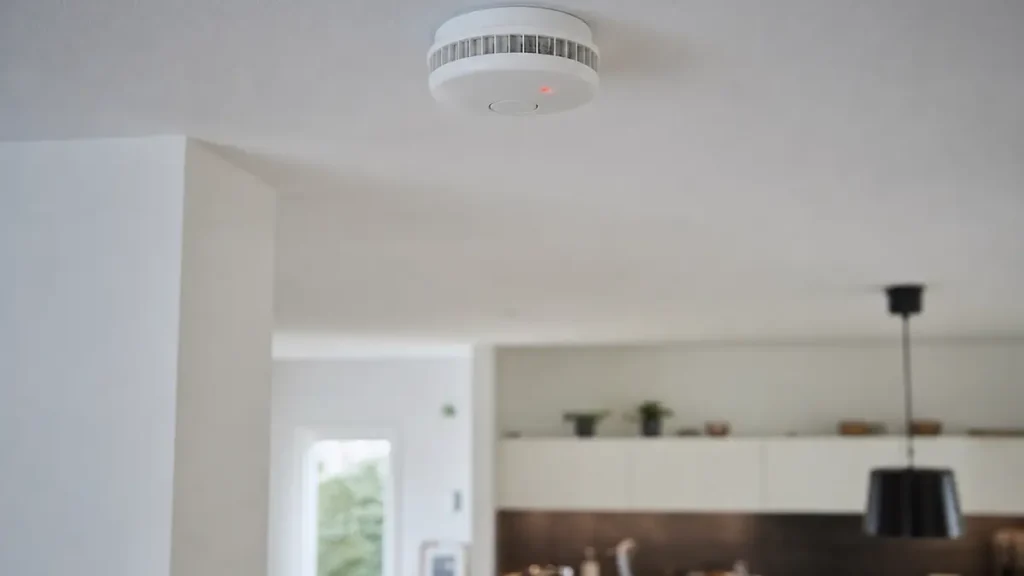 détecteur fumée bip toutes les 30 secondes